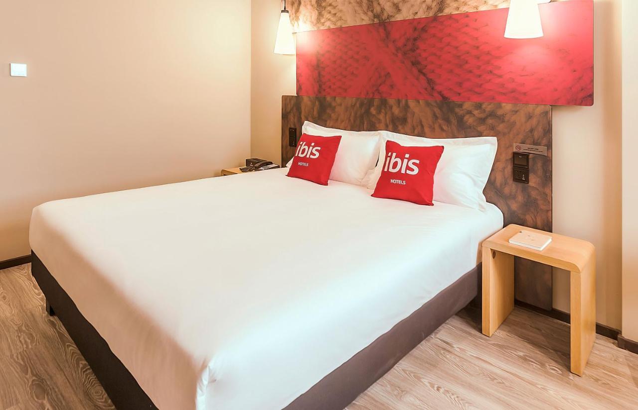 Ibis Zhengzhou Longhai Road Exteriör bild